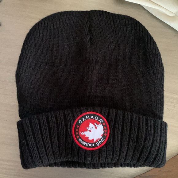 Canada Weather Gear Beanies two Black Beanies Excellent - Picture 5 of 6